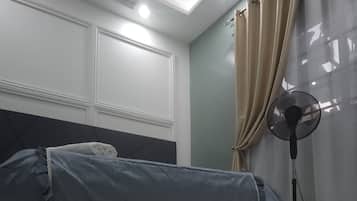 2 bedrooms, in-room safe, desk, iron/ironing board