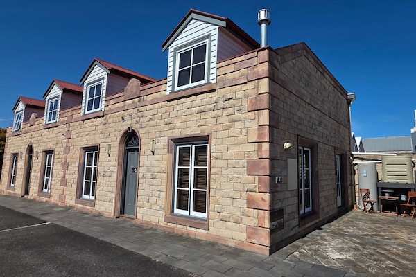 Deluxe Apartment, Courtyard View | Terrace/patio