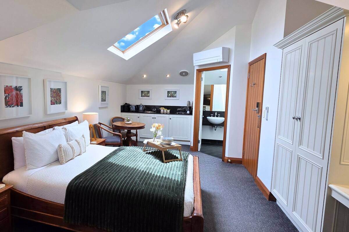 1 chambre, fer et planche à repasser, Wi-Fi gratuit, draps fournis