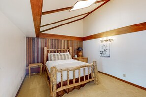 2 bedrooms, internet, bed sheets - Comfortable townhome with amazing views, private sauna, deck & WIFI (Jackson)