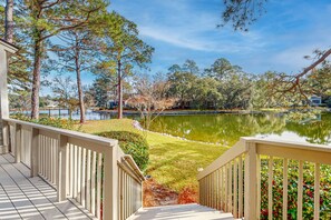 Property grounds - Peaceful villa with large deck and lagoon views,  close to Harbour Town (Hilton Head)