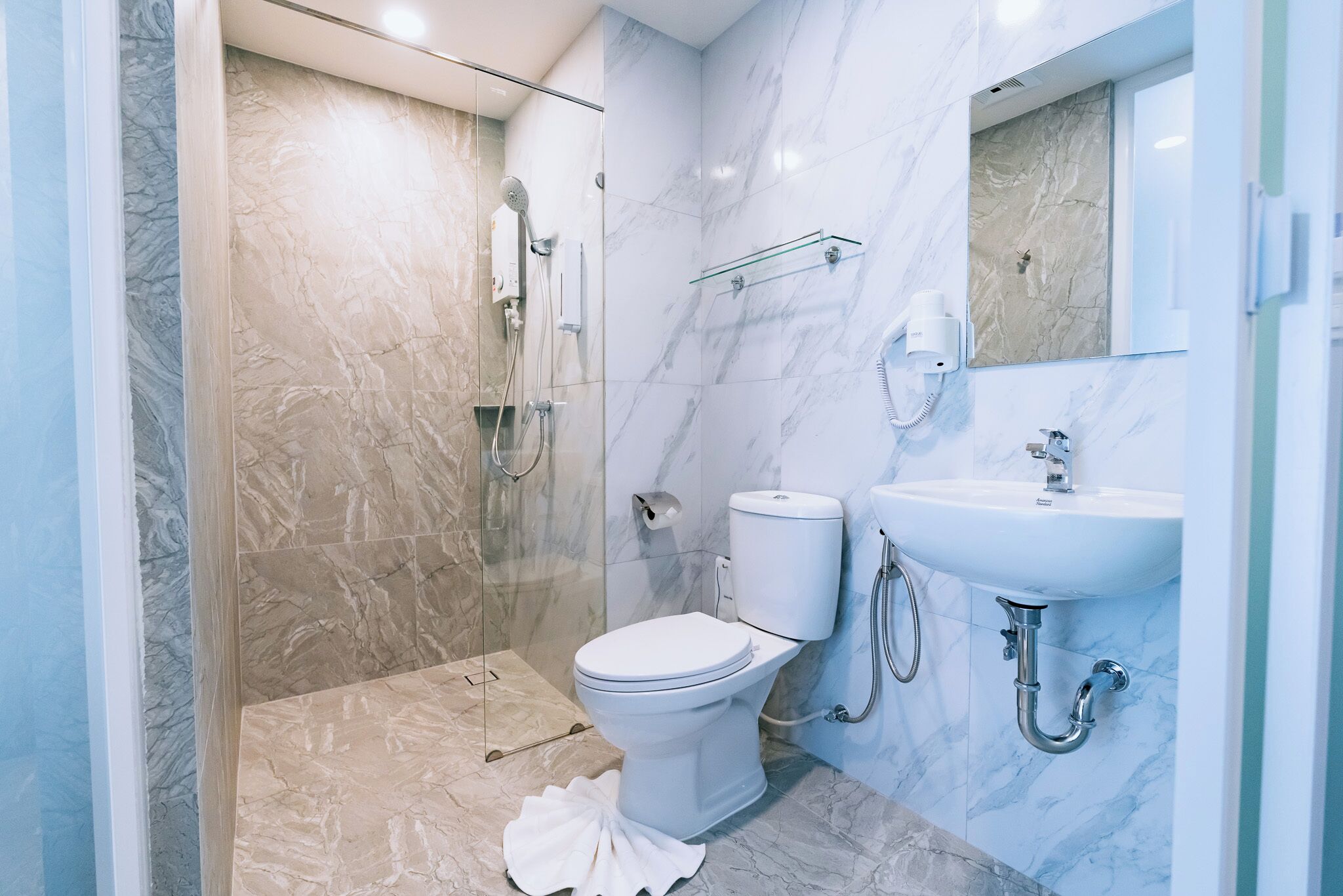 Standard Twin Room | Bathroom