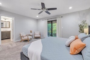2 bedrooms, iron/ironing board, free WiFi, bed sheets - This is a cozy and spacious 1762 sf 2BR and 2.5 BA townhome in a nice and quiet (Tallahassee)
