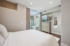 2 slaapkamers, een strijkplank/strijkijzer, wifi, beddengoed