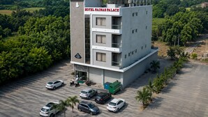 Mặt tiền nơi lưu trú