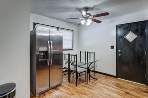 Interior - Centralized Modern Home in Johnson City (Johnson City)