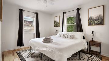 3 bedrooms, WiFi, bed sheets