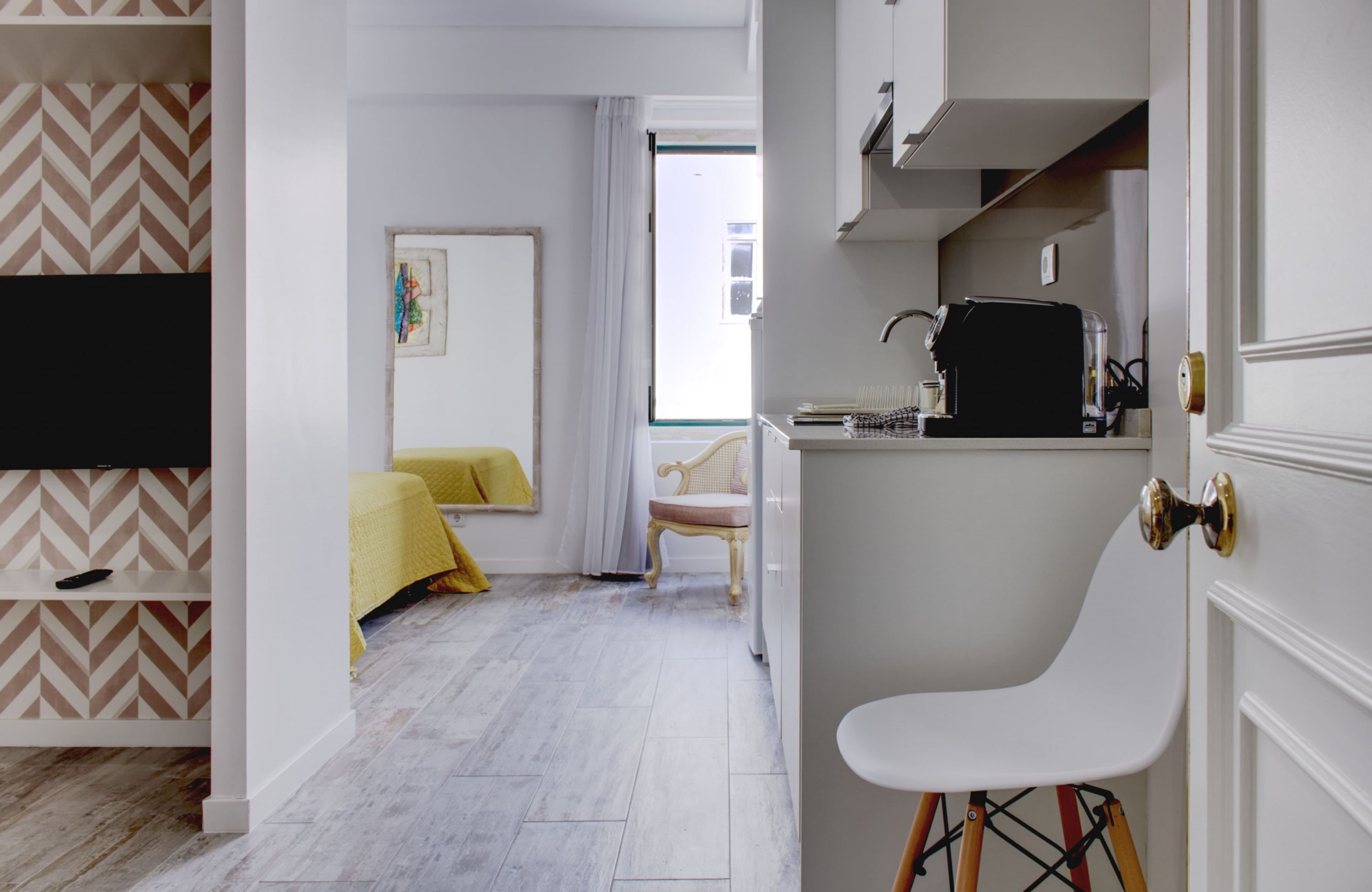 开间, 吸烟房 | 1 多间卧室