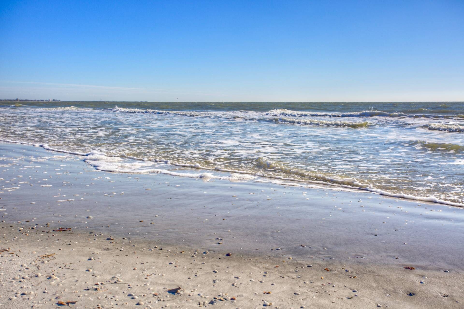 Playa en los alrededores, toallas de playa y paseos en botes de motor 