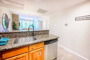 Unclassified image, 4 of 47, button