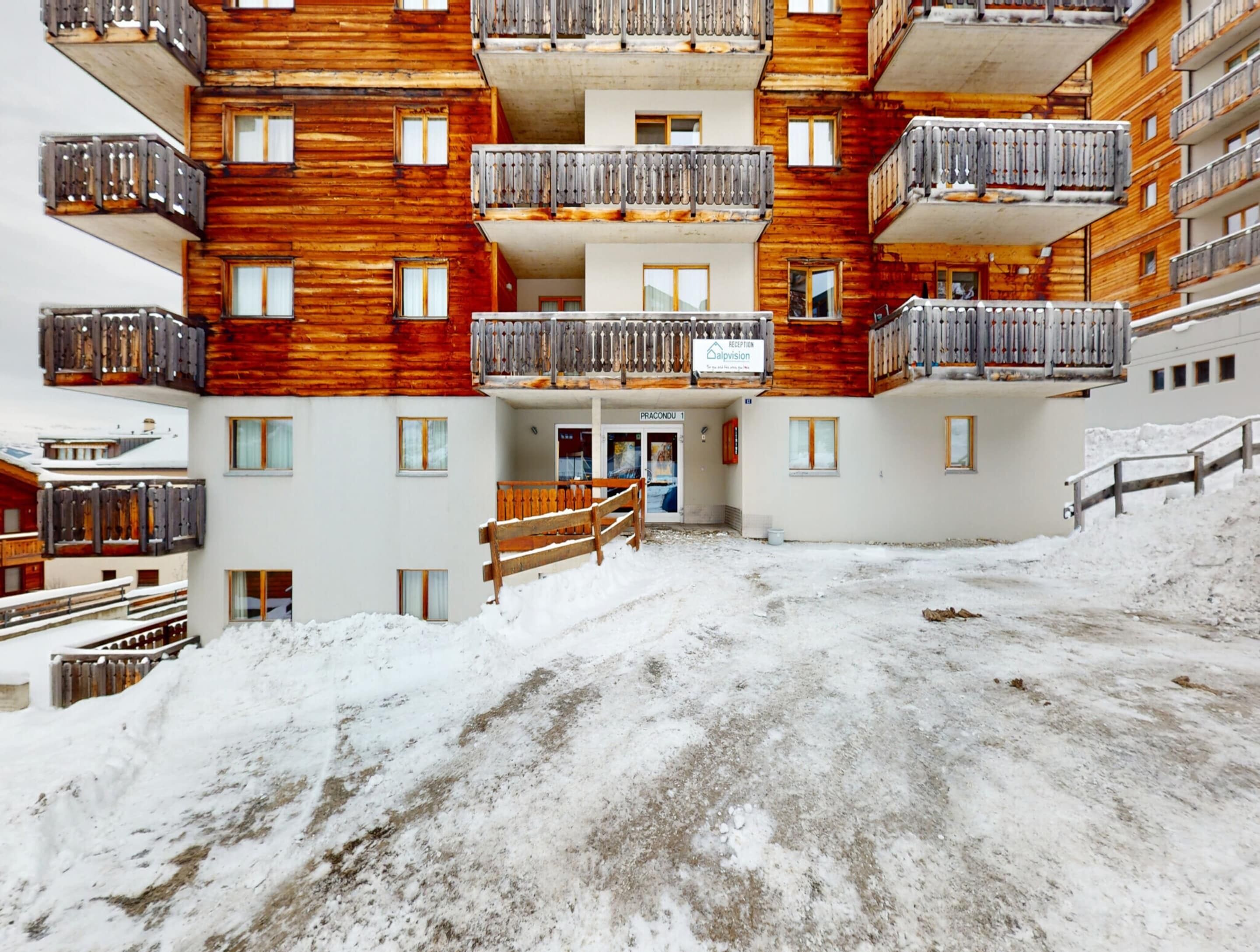 Apartment | Exterior