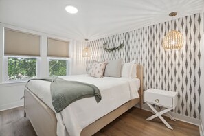 3 chambres, fer et planche à repasser, Wi-Fi, draps fournis