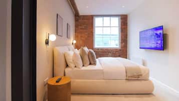 2 habitaciones, tabla de planchar con plancha, wifi y ropa de cama