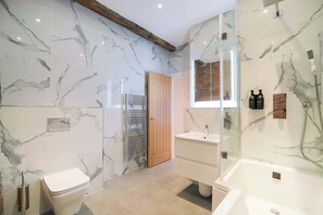 Uklassifisert bilde, 3 av 42, knapp