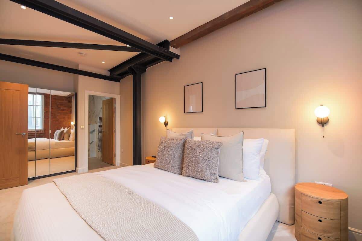 2 chambres, fer et planche à repasser, Wi-Fi, draps fournis