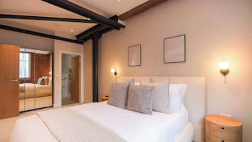 2 quartos, ferros/tábuas de passar roupa, Wi-Fi, roupa de cama