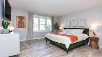 2 bedrooms, iron/ironing board, WiFi, bed sheets