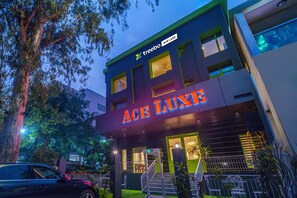 Exterior - Treebo Ace Luxe (New Delhi)