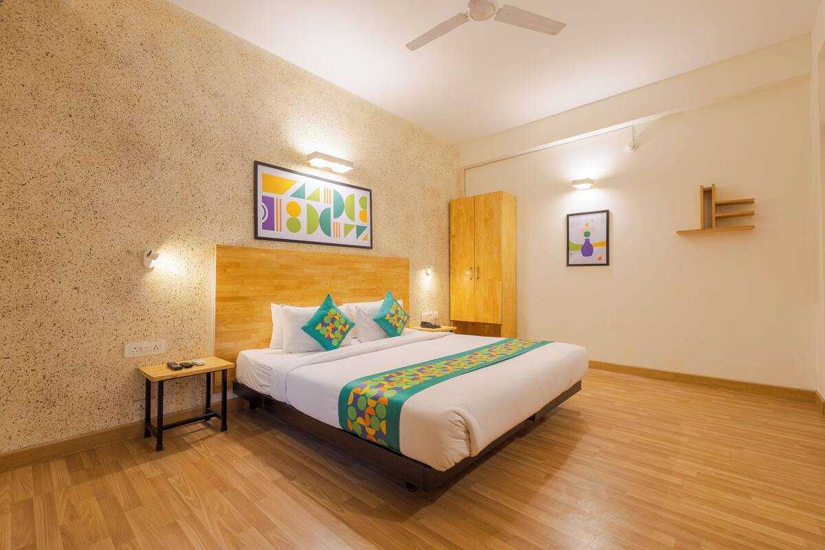 Premium Room | 办公桌、遮光窗帘、熨斗/熨衣板、折叠床/加床（额外收费）