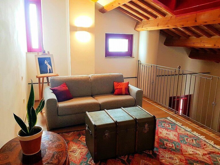 Casa Mortella E: A Graceful Two-story Apartment That Is Part Of An Ancient Manor House, With Free Wi-fi. - Jesi