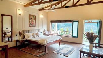 Luxury Room, Mountain View | 1 bedroom, desk, laptop workspace, free WiFi