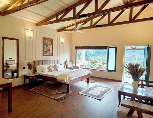 The GlenBrook Estate