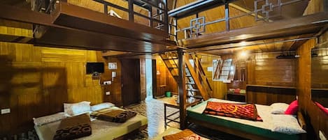 Grand kamer | Luxe beddengoed, geluiddichte muren, gratis wifi, beddengoed