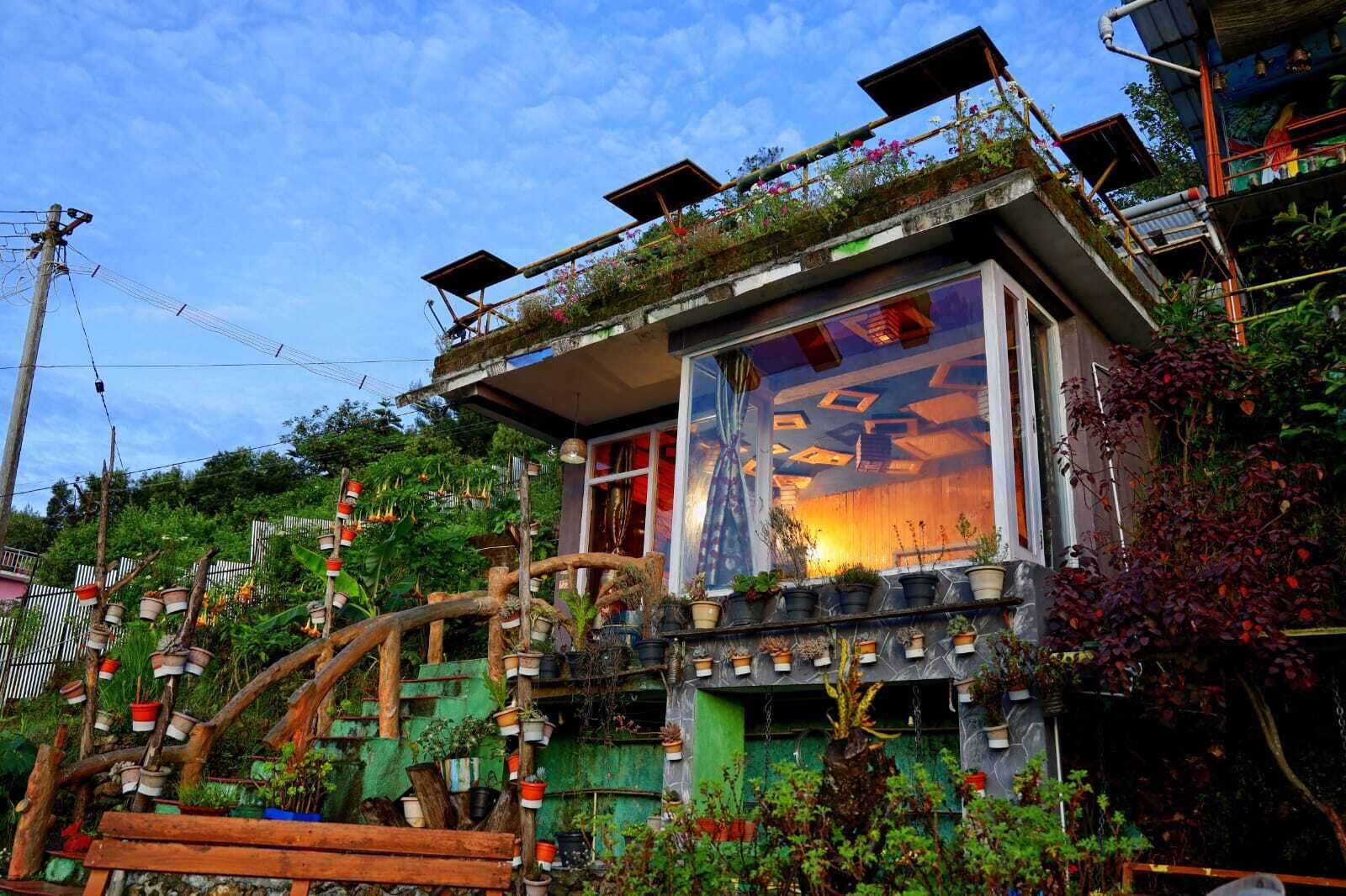 المنشأة من الخارج