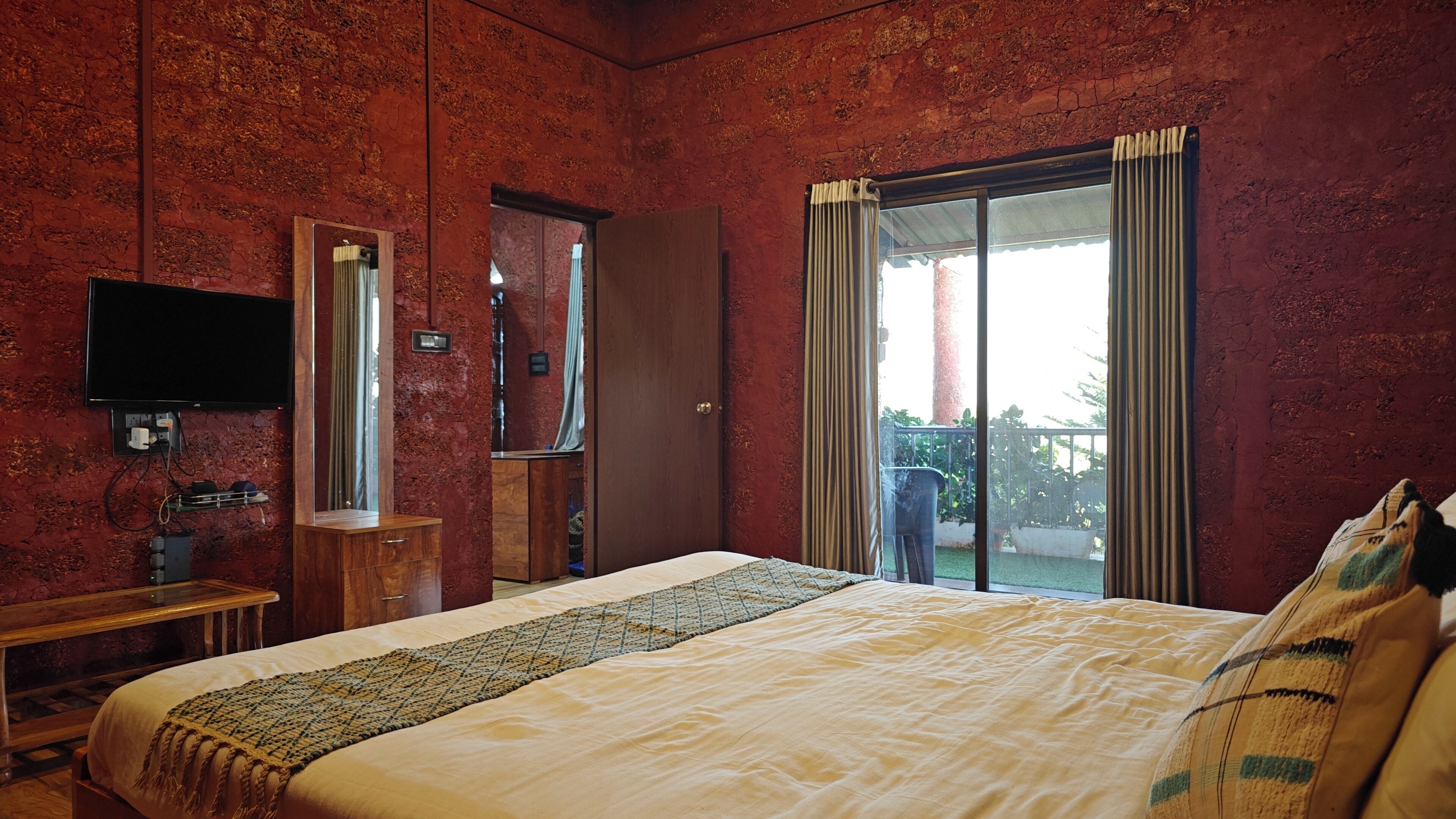 4 bedrooms, WiFi, bed sheets