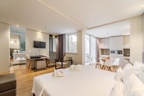 Bügeleisen/Bügelbrett, kostenloses WLAN, Bettwäsche