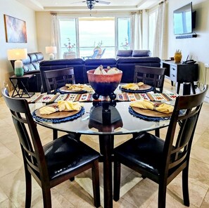 Dining - Ocean front -3-bedroom condo in welcoming Playas de Rosarito with WiFi (Playas de Rosarito)