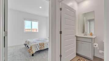 1 habitación, tabla de planchar con plancha y wifi gratis