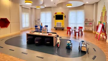 Shared Dormitory, 1 Bedroom, Accessible, Smoking | Children's area