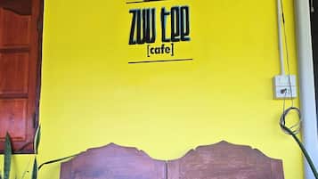 Cafe