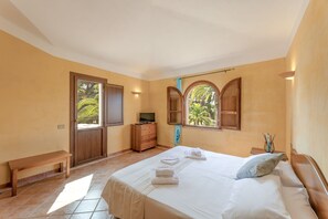 1 Schlafzimmer, Reisekinderbett, kostenloses WLAN, Bettwäsche