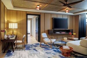 Superior suite, 1 kingsize bed (The Green Residence Room) | Luxe beddengoed, donsdekens, pillowtop-bedden, een gratis minibar