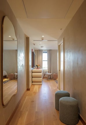 ห้องสแตนดาร์ด, เตียงคิงไซส์ 1 เตียง (Studio) | เครื่องนอนระดับพรีเมียม, ผ้านวมขนเป็ด, เตียงพร้อมฟูกเสริมที่นอน