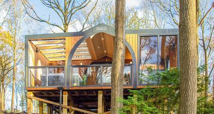 Honeysuckle Treehouse