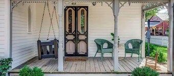 History Meets Luxury - Dreamy Sweeney Cottage