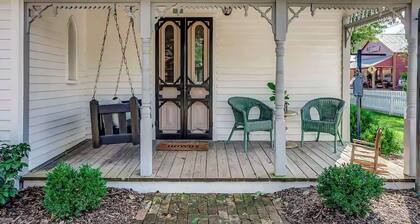 History Meets Luxury - Dreamy Sweeney Cottage