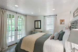 6 bedrooms, WiFi