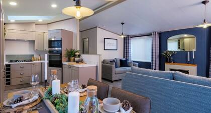 Deluxe modern and contemporary luxury lodge perfect for a relaxing escape.