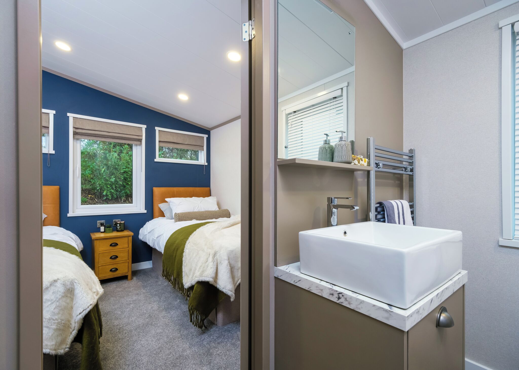 2 bedrooms