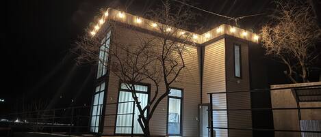 Family Cottage, Mountain View | 3 bedrooms, soundproofing, iron/ironing board, bed sheets