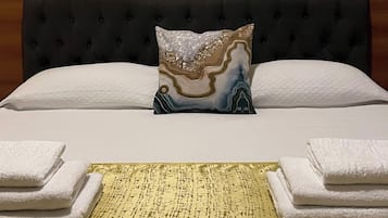 2 室のベッドルーム、アイロン / アイロン台、WiFi (無料)、ベッドシーツ