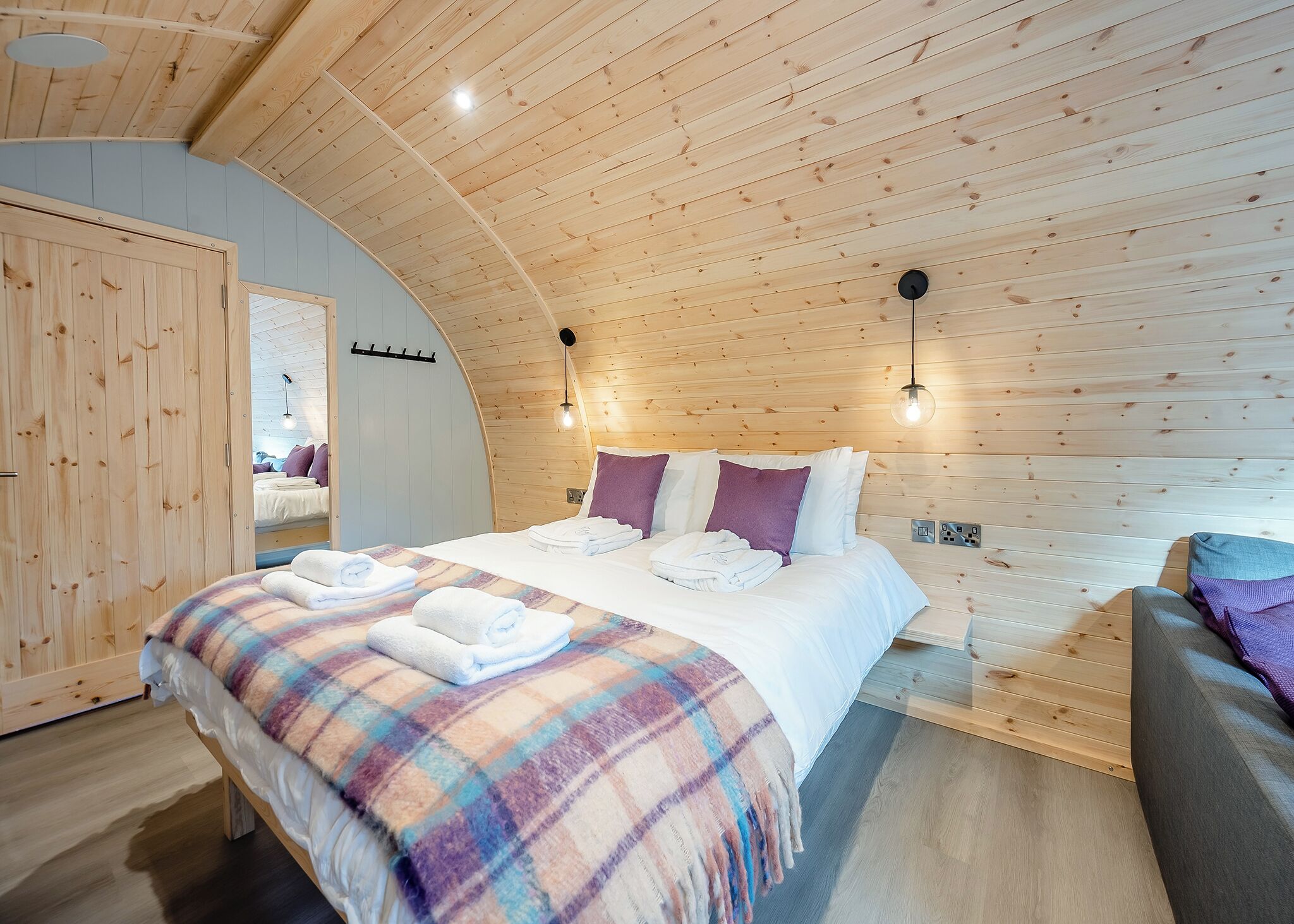 1 dormitori i habitacions accessibles amb cadira de rodes 