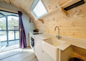 Fridge, oven, stovetop, toaster