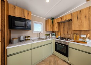 Kitchen, House - 1 bedroom accommodation in Orby (Orby)