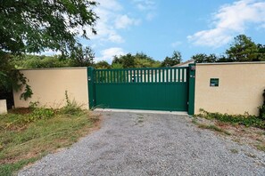 Enceinte de lâhĂ©bergement