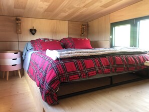 1 bedroom, iron/ironing board, free WiFi, bed sheets